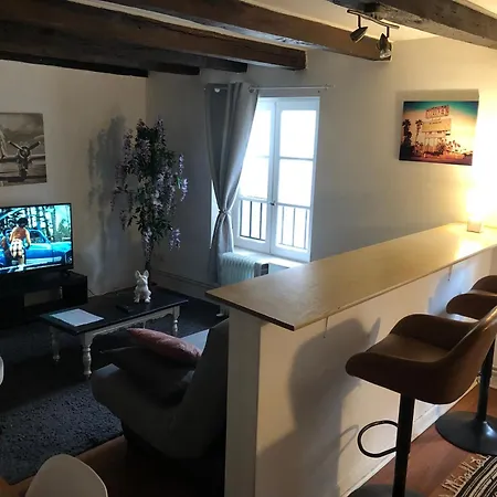 Appart Hotel Le Victor Hugo 3 G Sa Pizza Offerte Aurillac Exterior photo